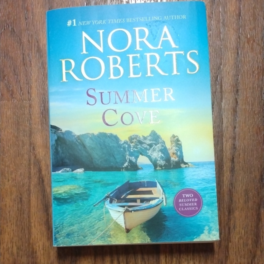 Nora Roberts 'Summer Cove' Book